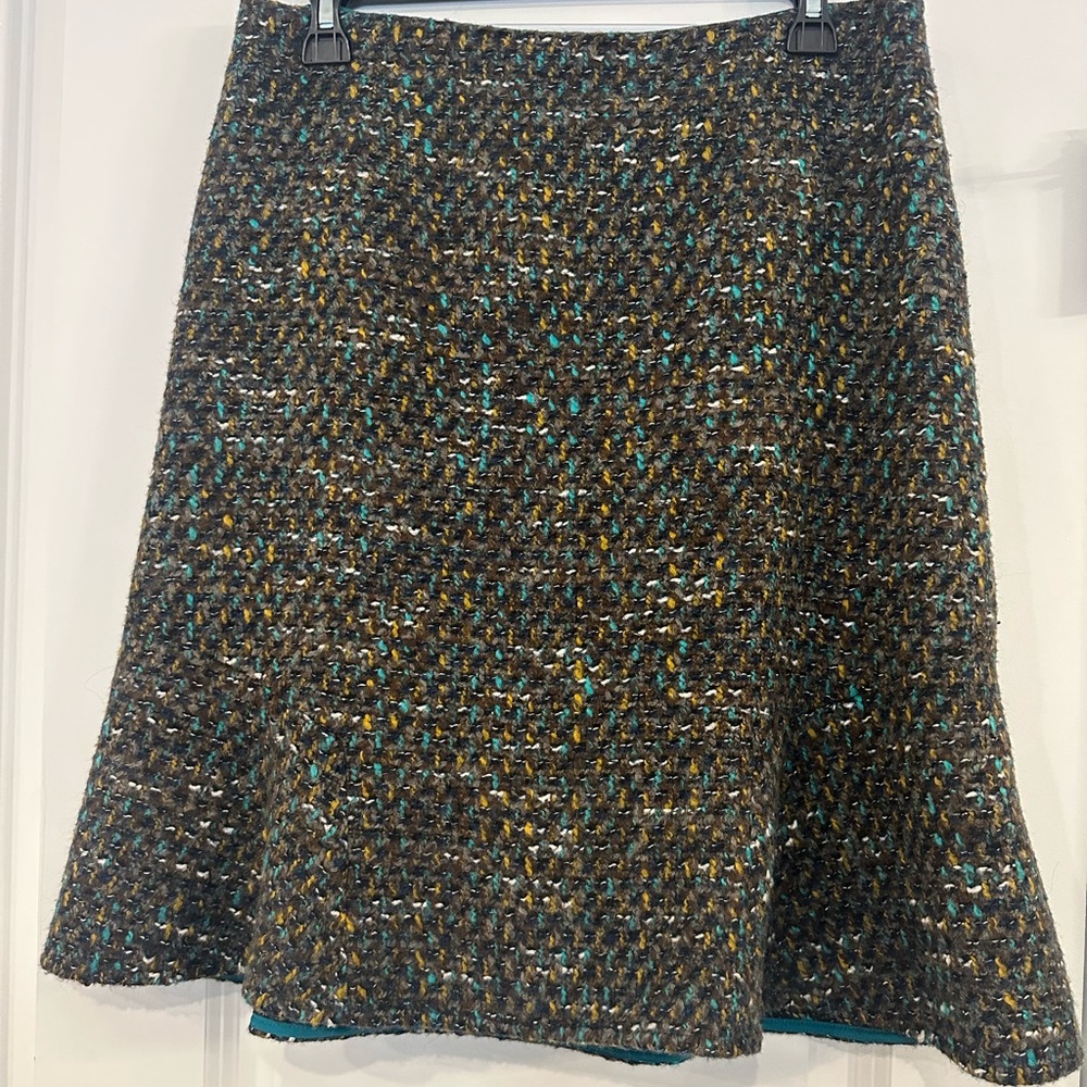 Ann Taylor Wool blend Skirt. Fully Lined. multicolor. Size 8